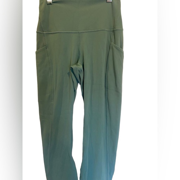 Lululemon Set Size 4 - Picture 4 of 7